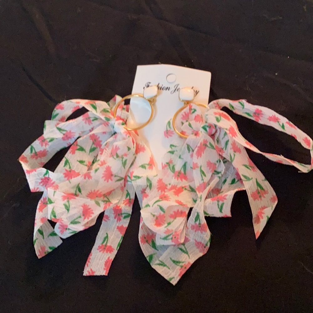 Bow earrings- pierced